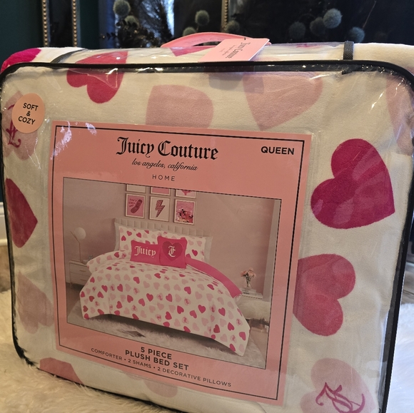 Juicy Couture Queen 5piece Plush Heart bedding set Brand New - Picture 2 of 9